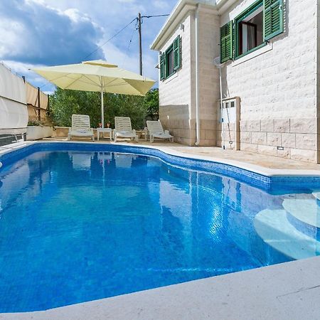 Villa Holiday Home Zvecanje Bagian luar foto