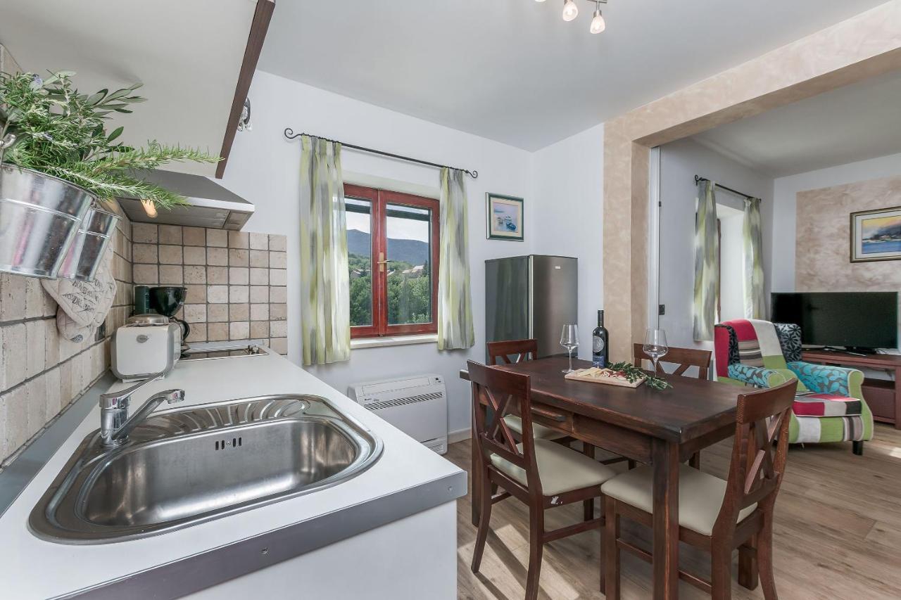 Villa Holiday Home Zvecanje Bagian luar foto