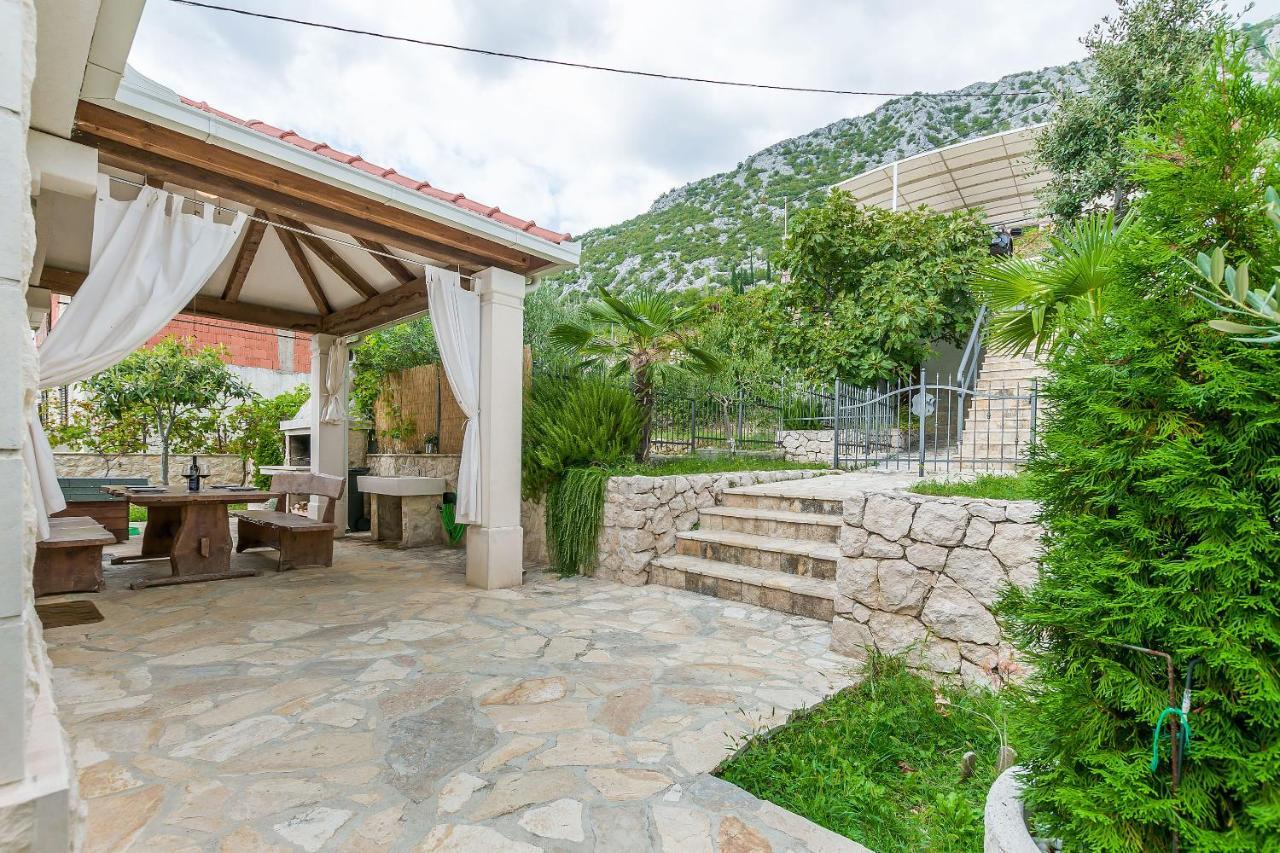 Villa Holiday Home Zvecanje Bagian luar foto